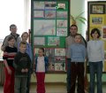Michał Kościuszko i Jarosław Baran oraz laureaci konkursu 'Bezpieczna droga'